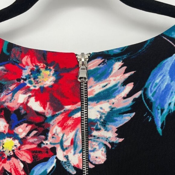 Betsey Johnson Womens Dark Floral Midi Dress Size 6 Cap Sleeve Lined EUC Black - Picture 7 of 11